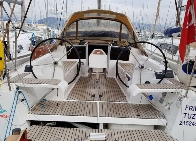 Dufour 350 Friday