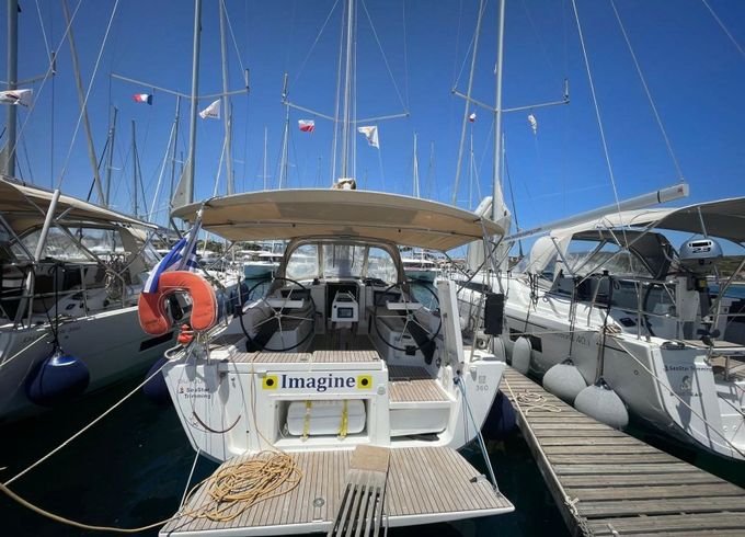 Dufour 360 Imagine