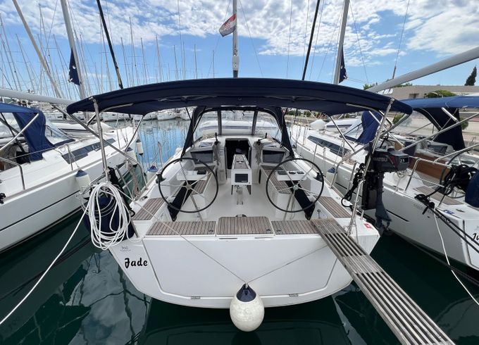 Dufour 360 Jade