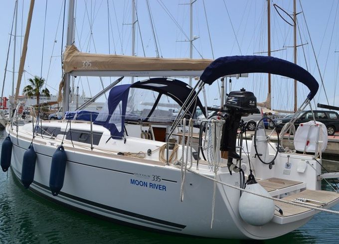 Dufour 335 Moon River