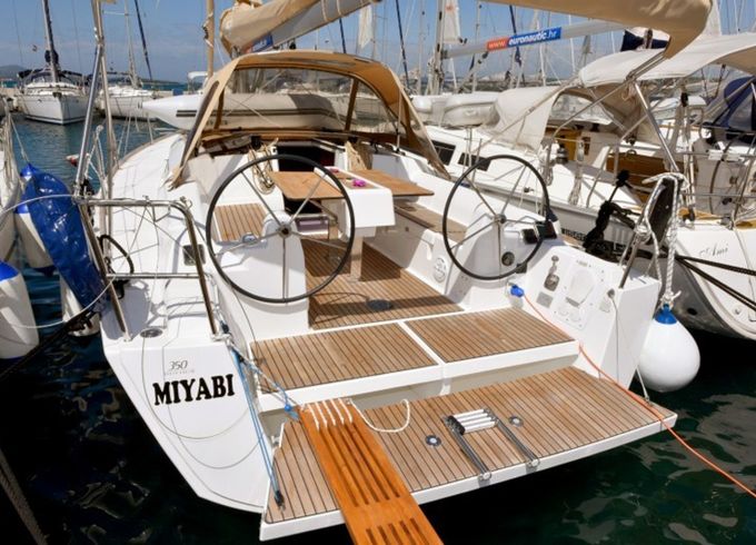 Dufour 350 Navita
