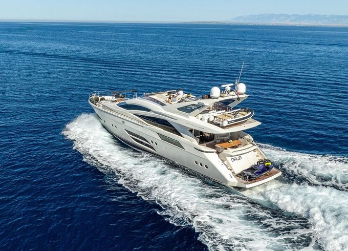 Dominator 780 Dalia