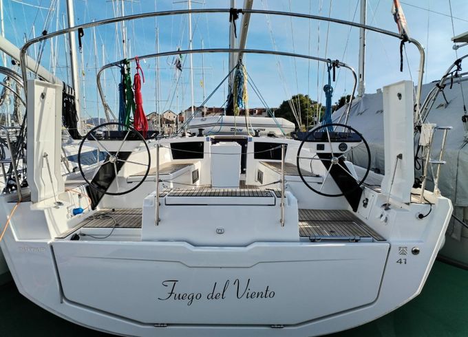 Dufour 41 Fuego del Viento