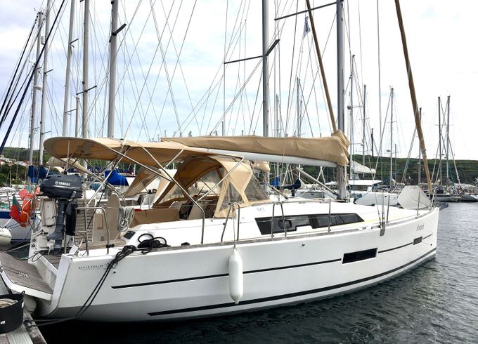 Dufour 382 Avanti