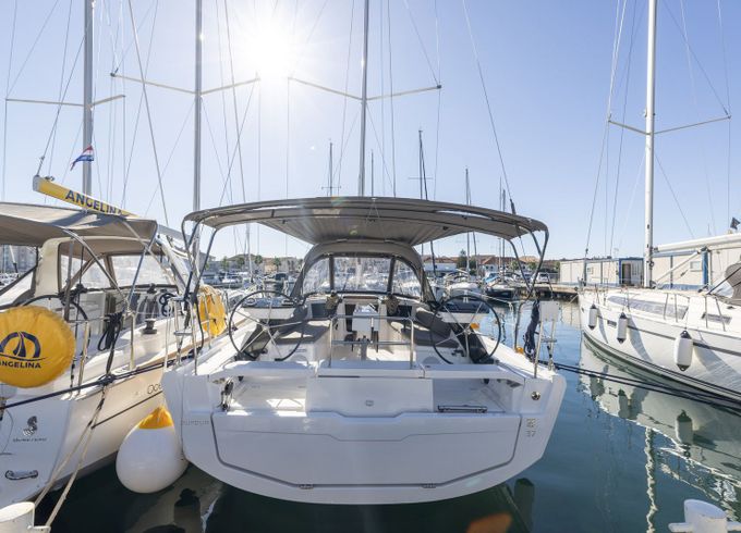 Dufour 37 Nessie