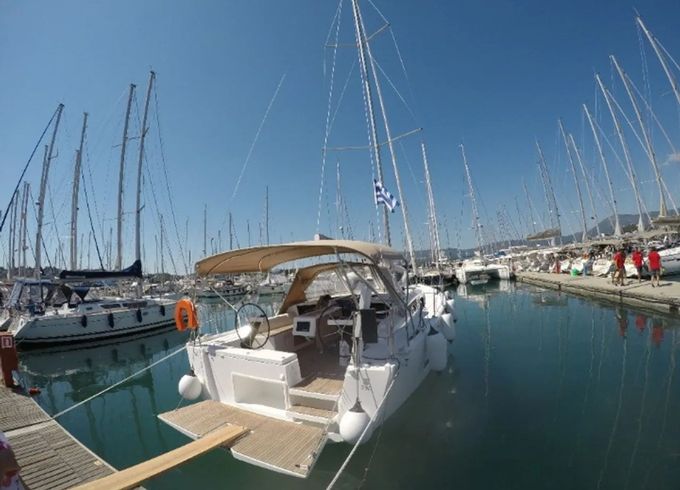 Dufour 390 Emerald