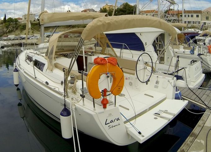 Dufour 335 Lara