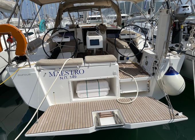 Dufour 390 Maestro