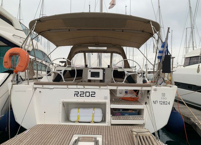 Dufour 390 R2D2