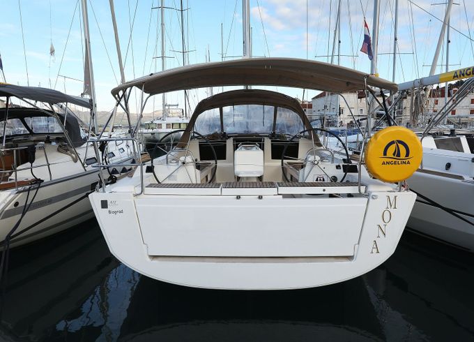 Dufour 412 Mona