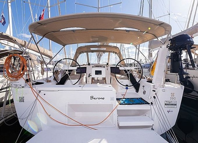 Dufour 390 Barone