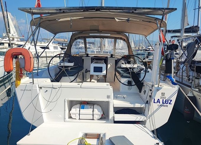 Dufour 390 La Luz