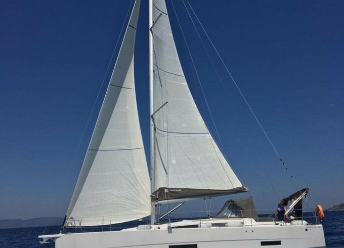Dufour 390 M Amour
