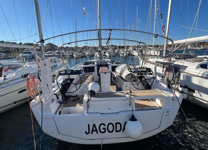 Dufour 41 Jagoda