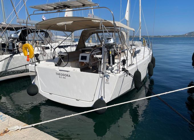 Dufour 390 Theodora