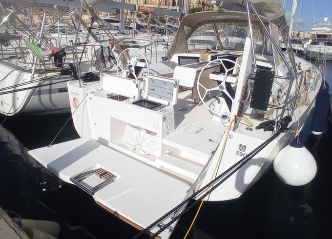 Dufour 390 Tiche
