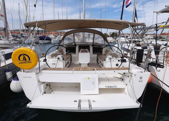 Dufour 412 Themisto