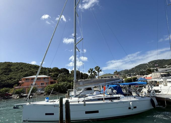 Dufour 430 Sunshine Daydream