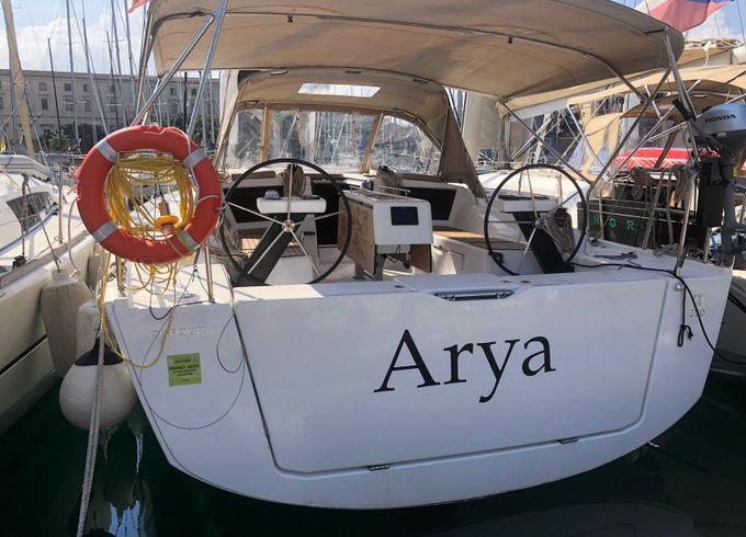 Dufour 390 Arya