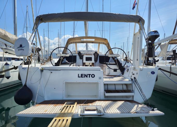 Dufour 430 Lento