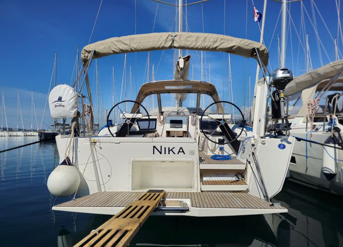 Dufour 390 Nika