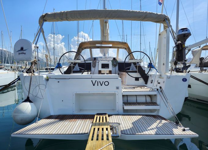 Dufour 430 Vivo