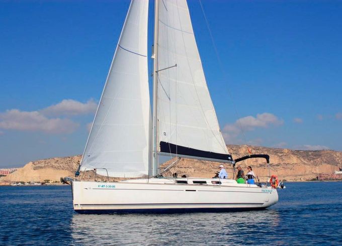 Dufour 40 La Malta Blue