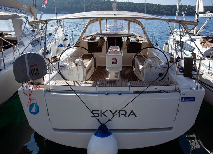Dufour 412 Skyra