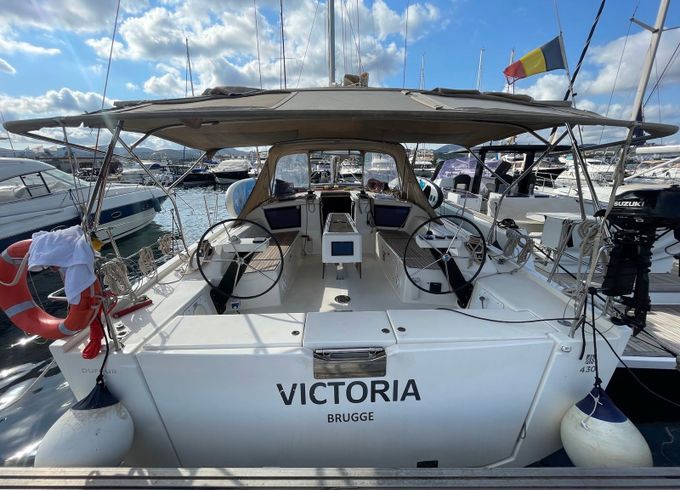Dufour 430 Victoria
