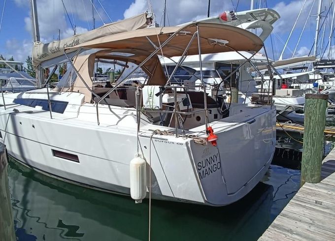 Dufour 430 Sunny Mango