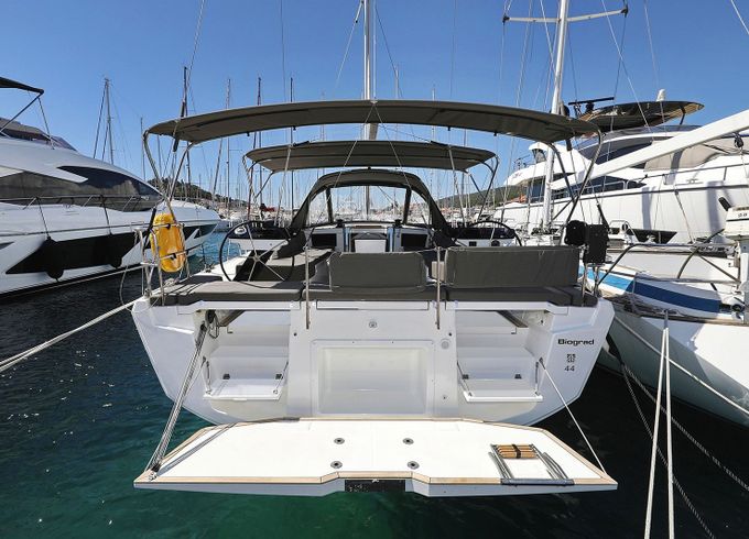 Dufour 44 Full Moon