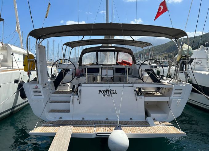 Dufour 470 Pontika