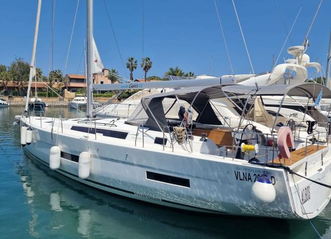 Dufour 530 Albus