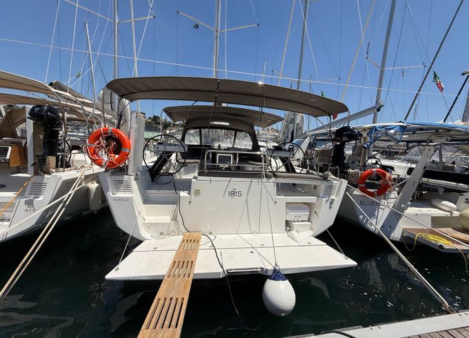 Dufour 530 Iris