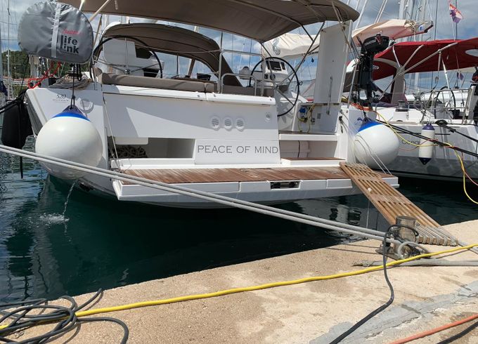 Dufour 520 GL Peace of Mind