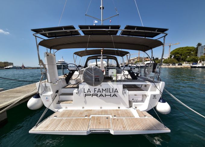 Dufour 470 La Familia