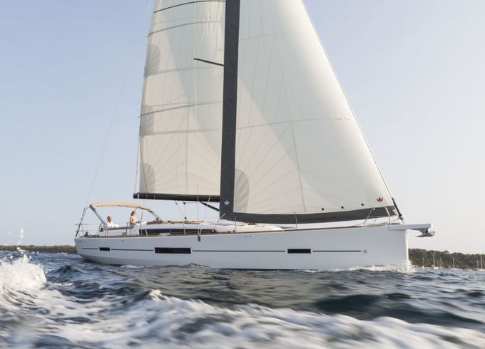 Dufour 520 GL Warriors Tale