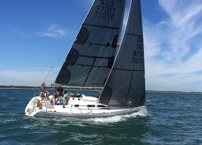 Elan 31 Red Kite