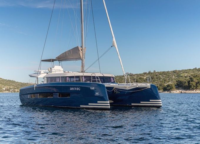 Dufour 48 Var