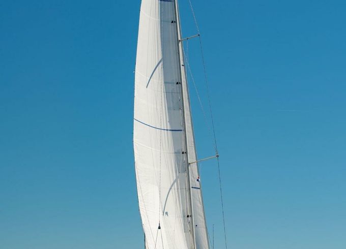 Elan 37 Luna