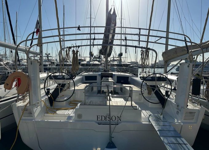 Dufour 530 Edison