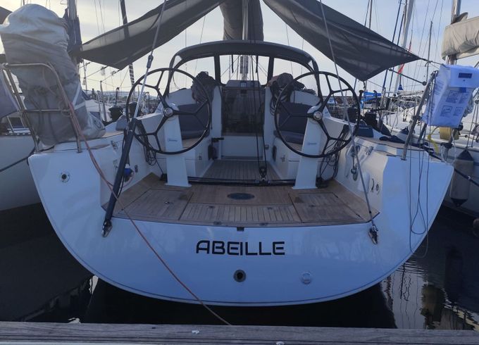 Elan 410 Abeille