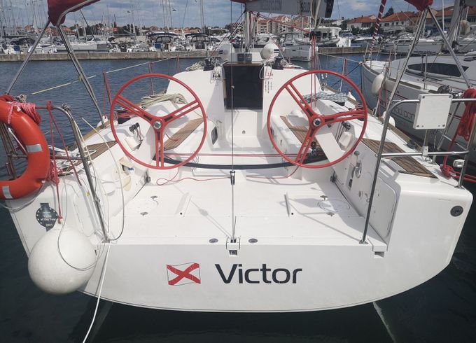 Elan 350 Victor