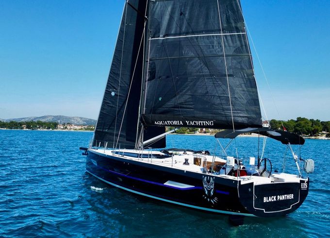 Elan E6 Black Panther