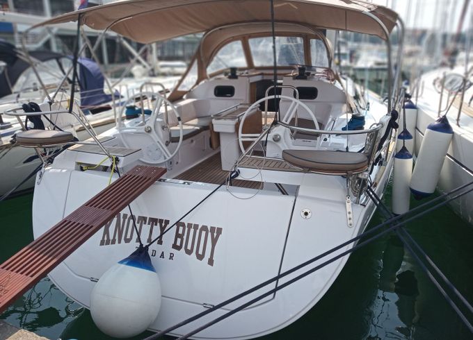 Elan 45 Impression Knotty Buoy
