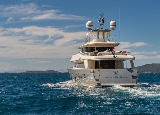 Ferretti Custom Line Navetta Seventh Sense