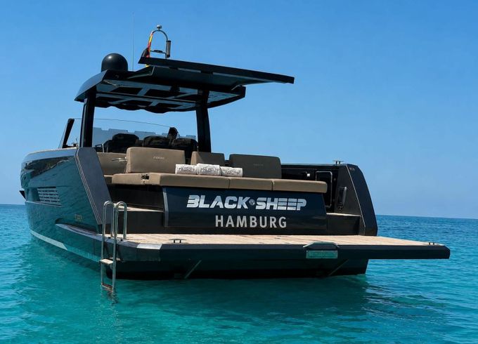 Fjord 42 Black Sheep