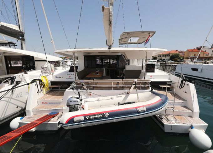Fountaine Pajot Astrea 42 Bella 5