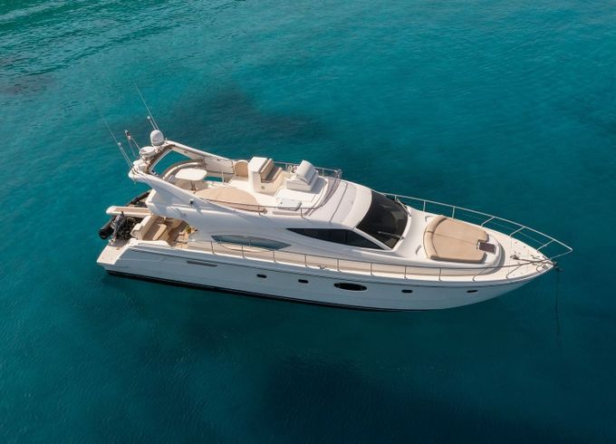 Ferretti 550 Carte Blanche