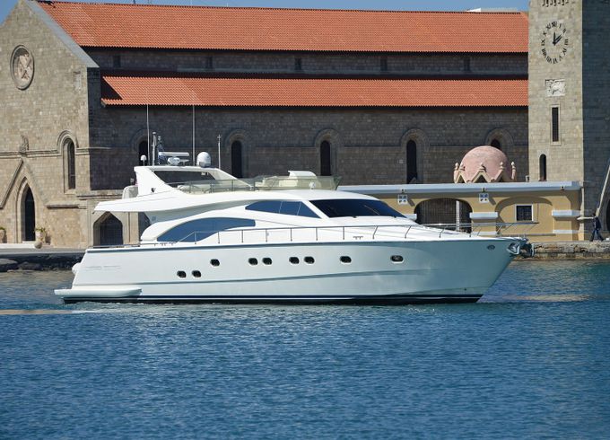 Ferretti 68 Mary